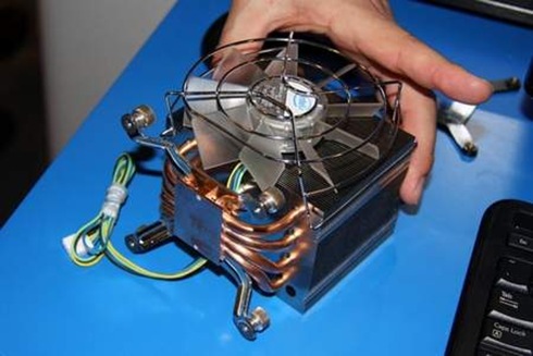 intel-gulftown-cooler-heatsink,K-T-224957-13